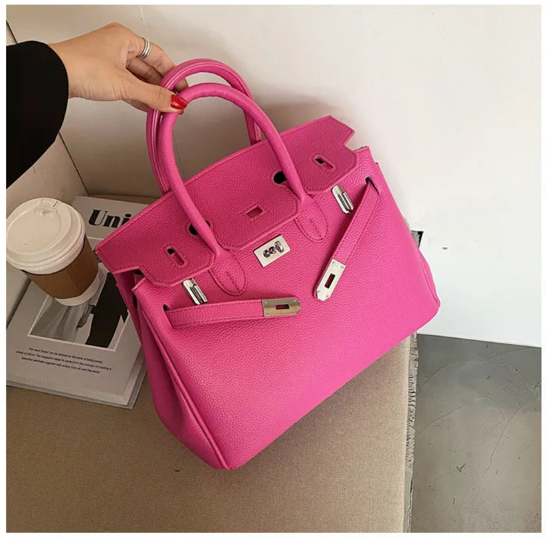 Elegant Shoulder Purse Crossbody Bag with Premium Design