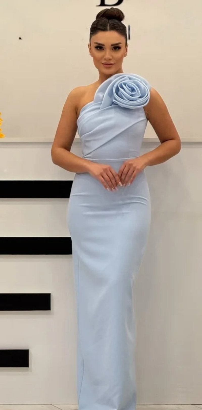 Exquisite Handmade Flower Pleat Straight One-shoulder Dress