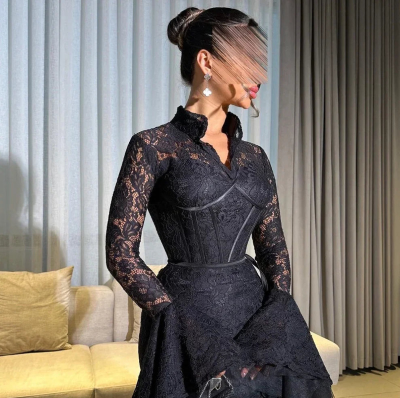 Elegant Lace Pleat Mermaid V-neck Long Dress