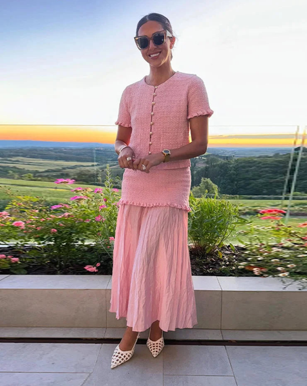 Elegant Ruffle Sleeve O Neck Wave Cut Chic