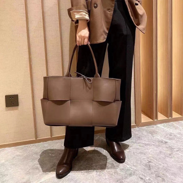Woven Leather Hand-held One-shoulder Messenger Bag