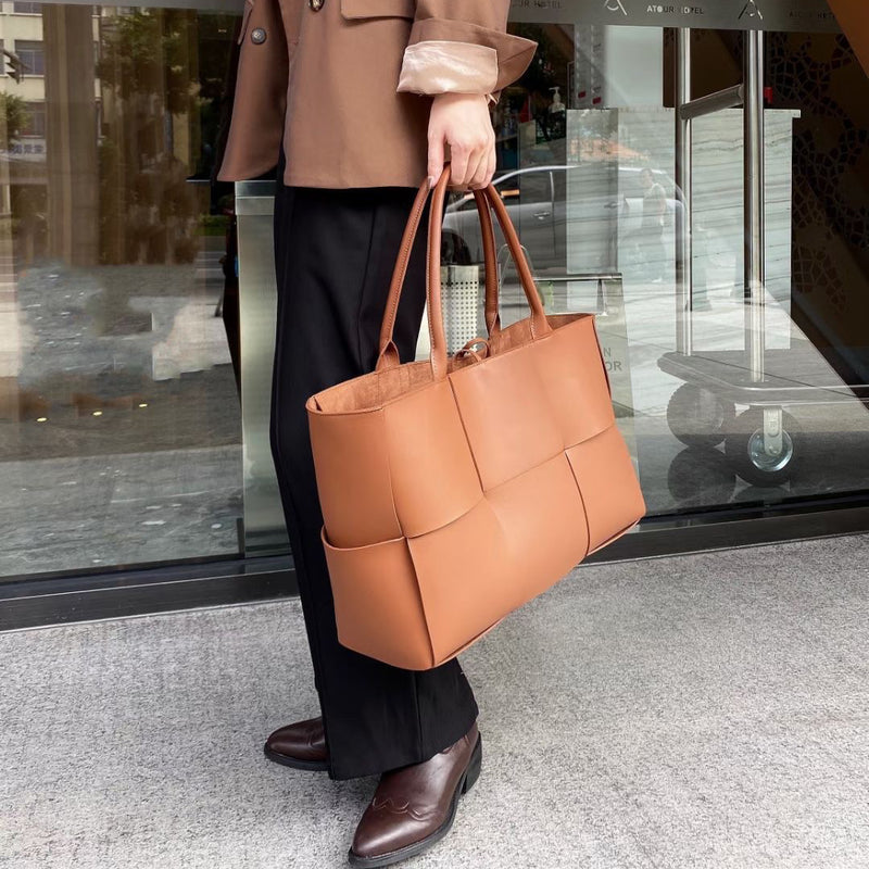 Woven Leather Hand-held One-shoulder Messenger Bag
