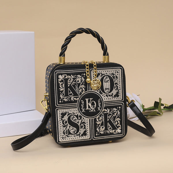 2022 New Women&amp;#039;s Bag Hot Style Messenger Bag Retro Portable Makeup Small Square Bag