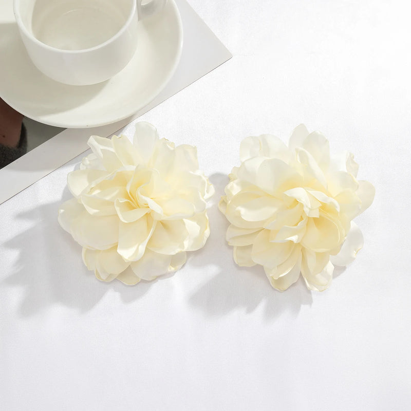 CAMINA Hyperbole White Red Large Flower Earrings