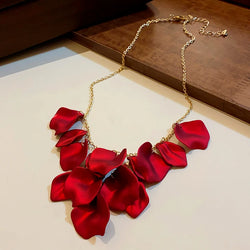 Red petal Neklace