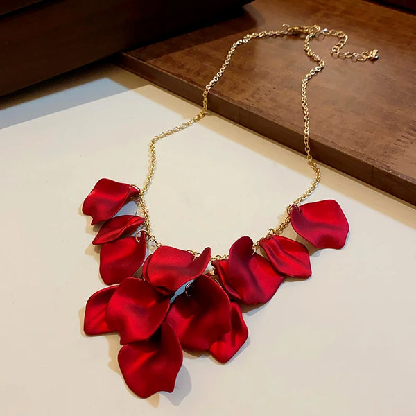 Red petal Neklace
