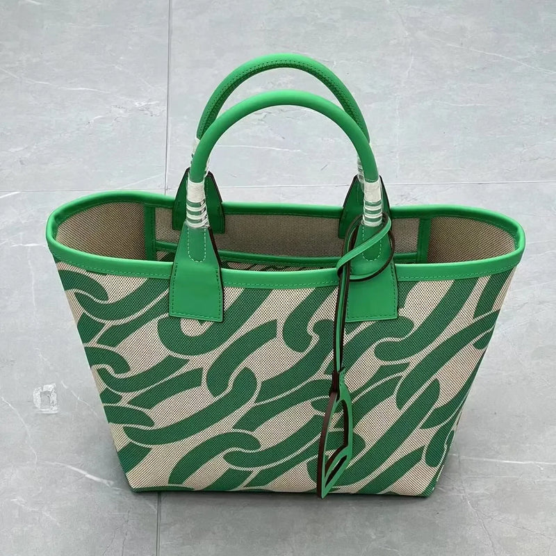 Beautiful everyday Handbags