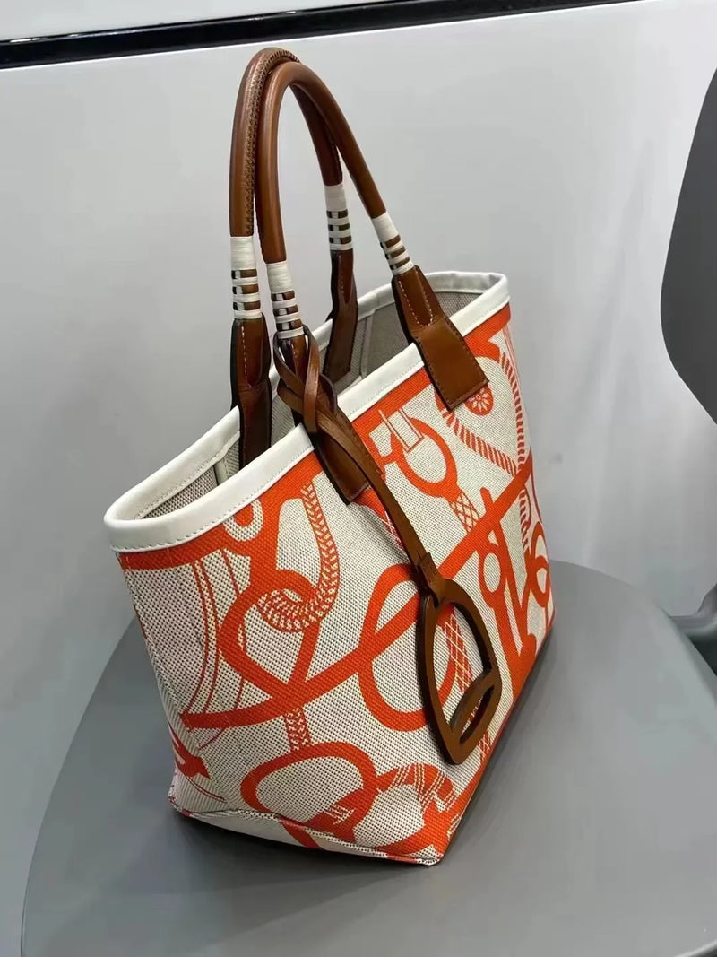 Beautiful everyday Handbags