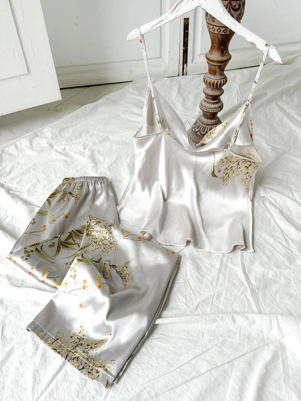 Small cherry print pajamas set