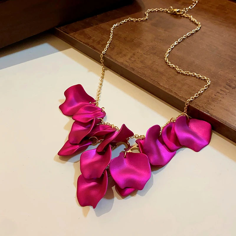 Red petal Neklace