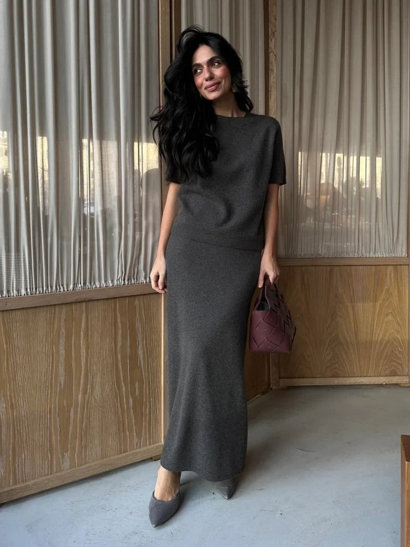 Elegant Soft Knit Short Sleeve Pullover Top Skirt