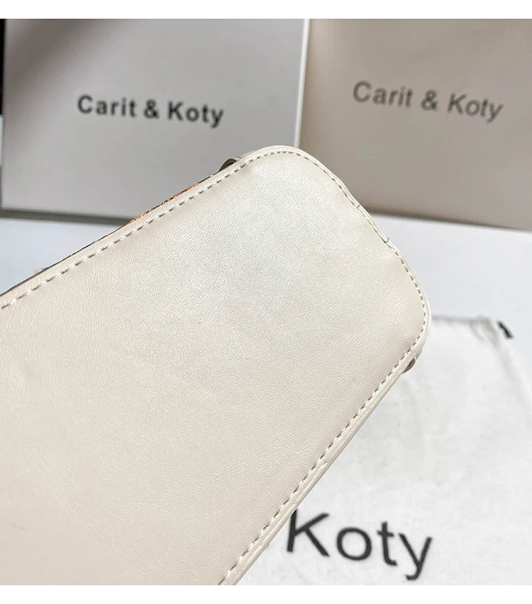 Sweet Luxury Box Bag with Delicate Flower Pendant