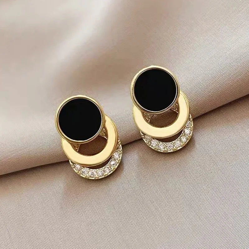 Elegant Circle Charms Earrings