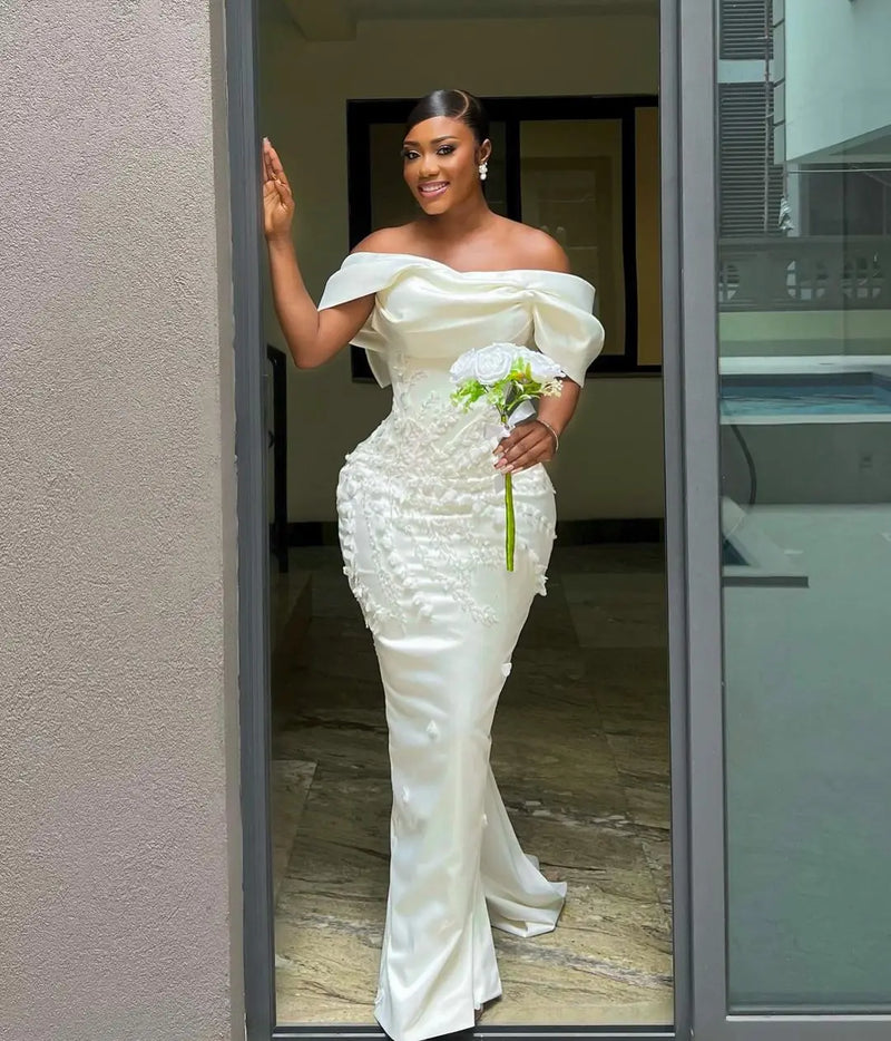 Vintage Off The Pleat Lace Applique Wedding Dress