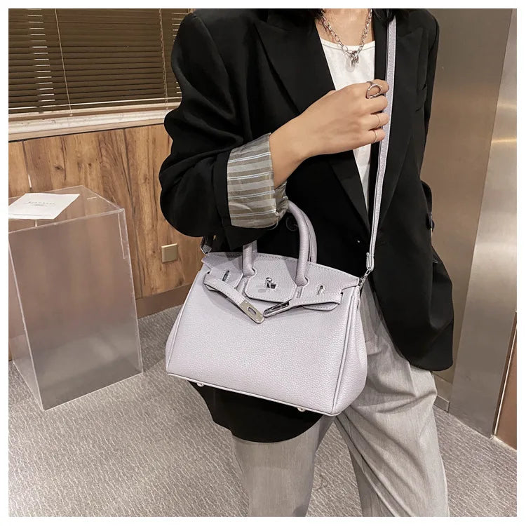 Elegant Shoulder Purse Crossbody Bag with Premium Design