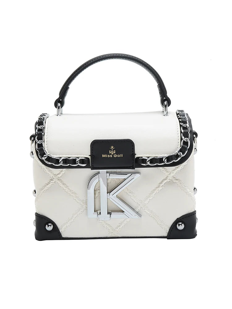Popular and Luxury Makeup Bag with Delicate Letter