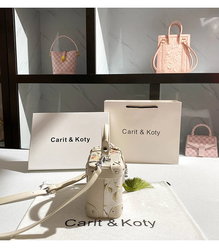 Sweet Luxury Box Bag with Delicate Flower Pendant