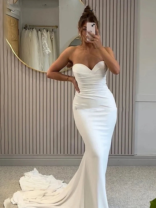 Elegant Long Backless Floor-Length Brides Dress
