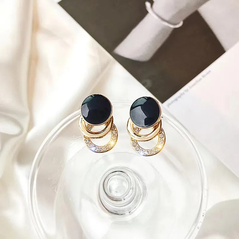 Elegant Circle Charms Earrings