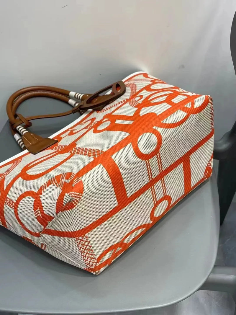 Beautiful everyday Handbags