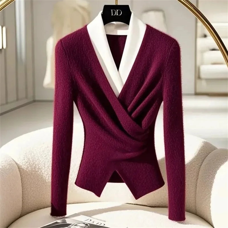 Design Fake Two-Piece Nice V-Neck Bottoming Sweater