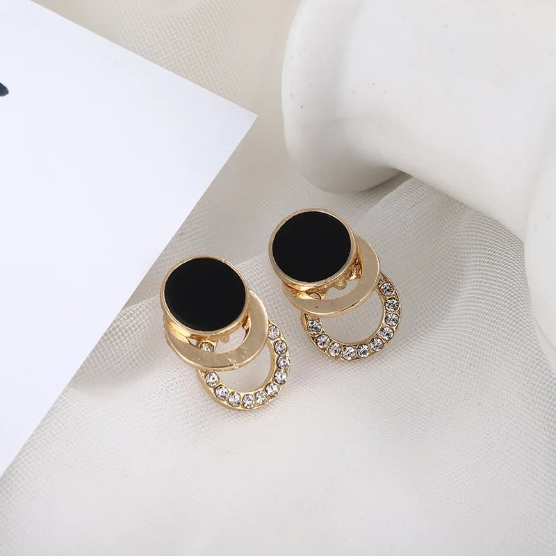 Elegant Circle Charms Earrings