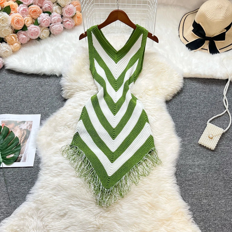 Elegant V-neck Knitted Dress