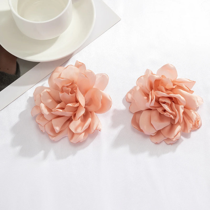CAMINA Hyperbole White Red Large Flower Earrings