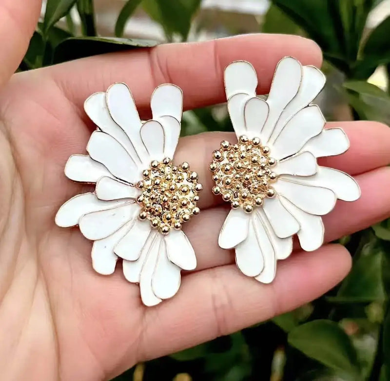 Sweet Temperament Wave Dot Leaf Flower Earrings