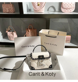 Popular and Luxury Makeup Bag with Delicate Letter