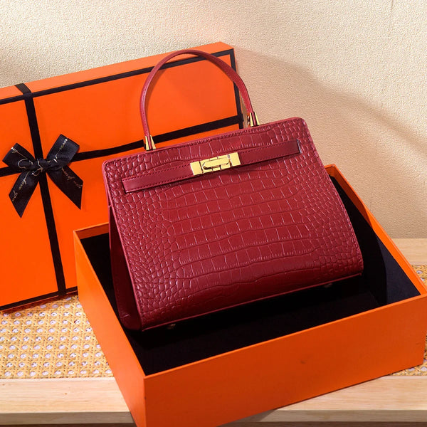 Luxurious Crossbody Handbag