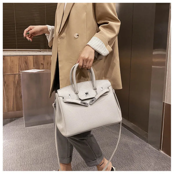 Elegant Shoulder Purse Crossbody Bag with Premium Design
