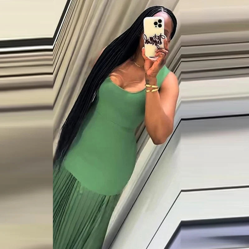 Elegant Green Pleated Knit Long O-Neck Sleeveless Dress