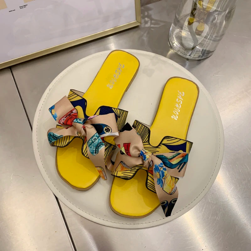 Summer Ethnic Style Graffiti Bow Sandals