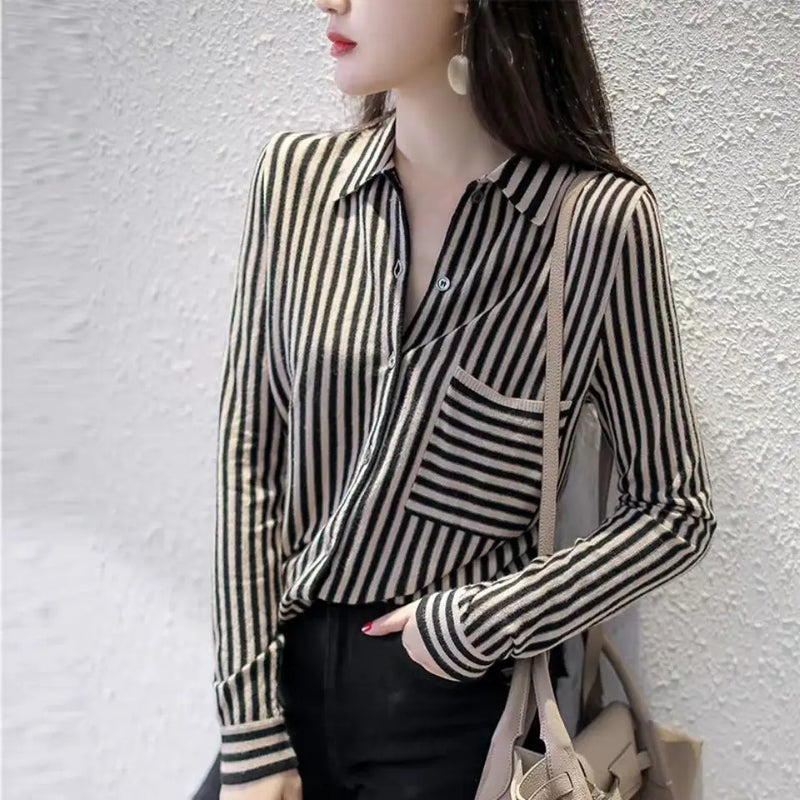 Striped Early Spring Simple Knitted Shirt