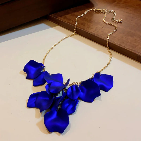 Red petal Neklace