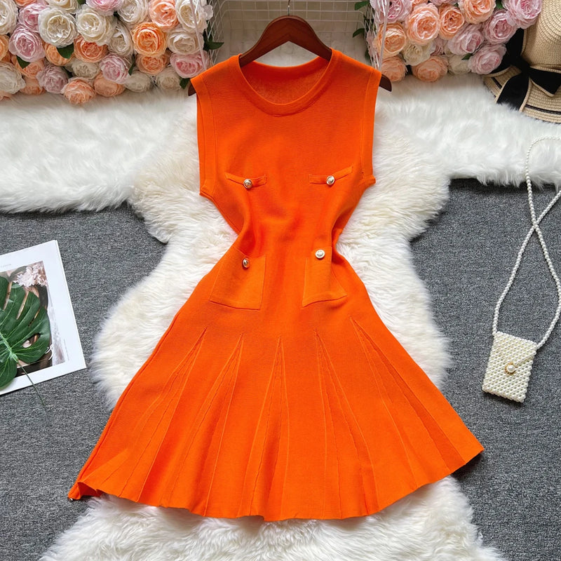 Summer Pleated O-neck Slim Waist A-line Dress