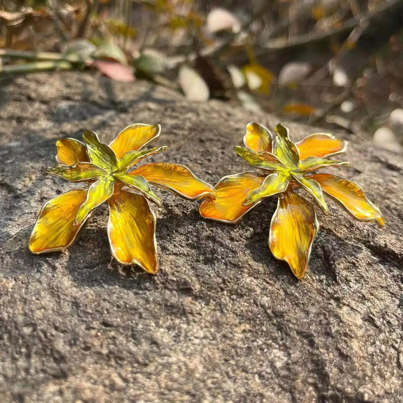 Sweet Temperament Wave Dot Leaf Flower Earrings