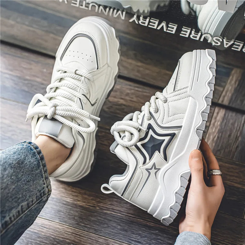 Almach Sneakers