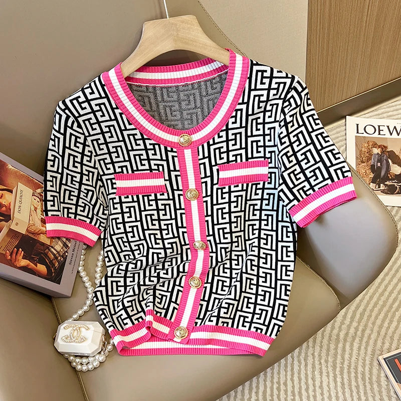 Classic Style Geometry Jacquard Sweater O-neck Shirts Knitted Elastic Slim Fit