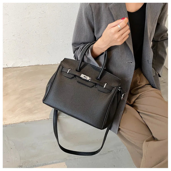 Elegant Shoulder Purse Crossbody Bag with Premium Design