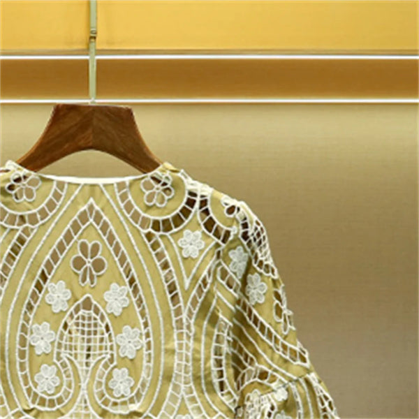 Embroidery V-neck Ruffles Short Sleeve Robe