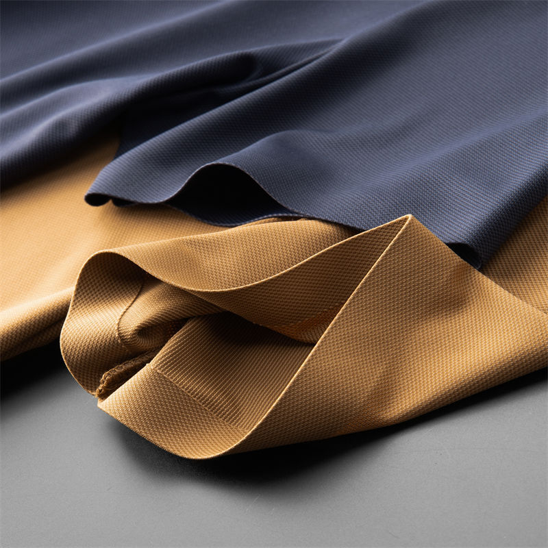 Ultra-thin Silky Ice Silk Seamless Adhesive Short Sleeve Shirt Outfit